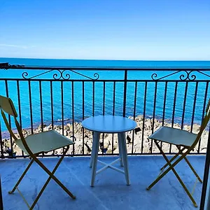 Coastal Seaview & Balcony Street View Appartamento Cefalù